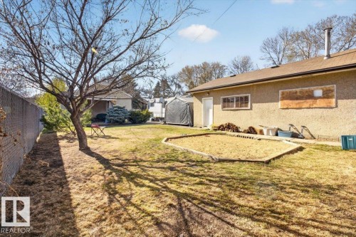 11813 39 Street, Edmonton, AB - Outdoor