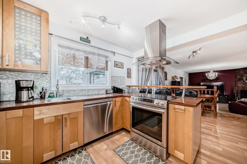 8811 38A Avenue, Edmonton, AB - Indoor Photo Showing Kitchen