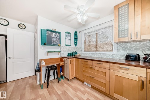 8811 38A Avenue, Edmonton, AB - Indoor