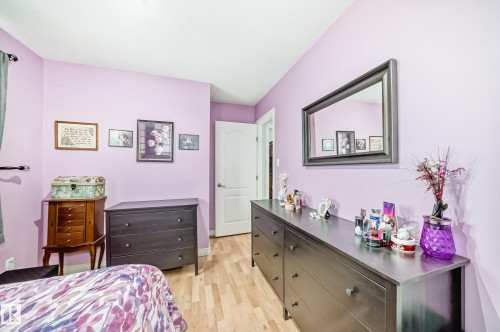 8811 38A Avenue, Edmonton, AB - Indoor Photo Showing Bedroom