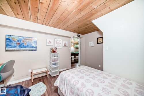 8811 38A Avenue, Edmonton, AB - Indoor Photo Showing Bedroom