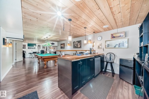 8811 38A Avenue, Edmonton, AB - Indoor Photo Showing Other Room