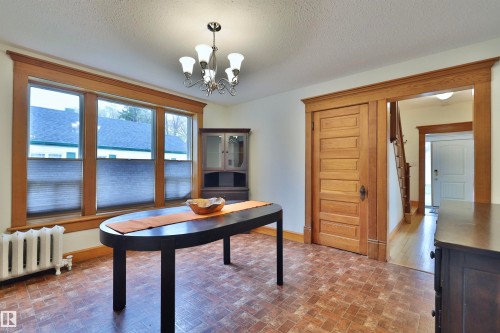 5318 48 Avenue, Wetaskiwin, AB - Indoor