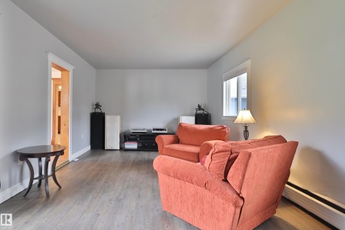 5318 48 Avenue, Wetaskiwin, AB - Indoor Photo Showing Other Room