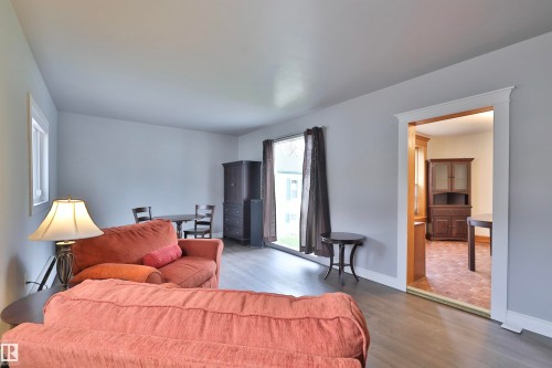 5318 48 Avenue, Wetaskiwin, AB - Indoor Photo Showing Bedroom