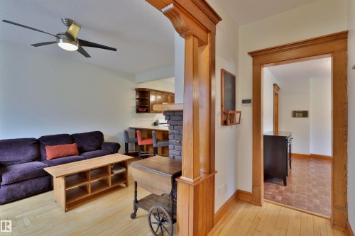 5318 48 Avenue, Wetaskiwin, AB - Indoor
