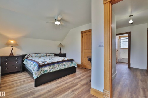 5318 48 Avenue, Wetaskiwin, AB - Indoor Photo Showing Bedroom