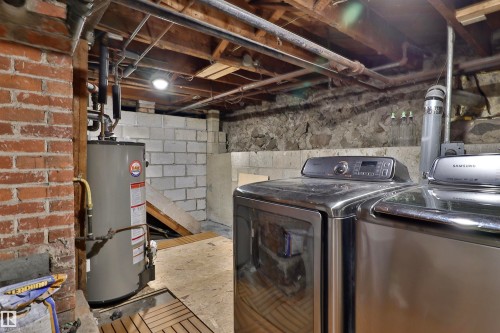 5318 48 Avenue, Wetaskiwin, AB - Indoor