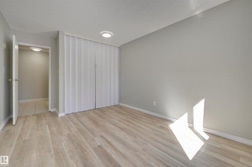 113 10838 108 Street, Edmonton, AB - Indoor Photo Showing Other Room