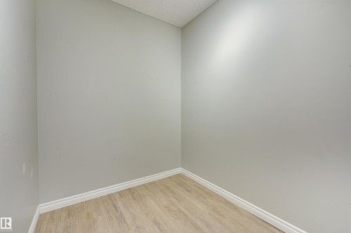 113 10838 108 Street, Edmonton, AB - Indoor Photo Showing Other Room