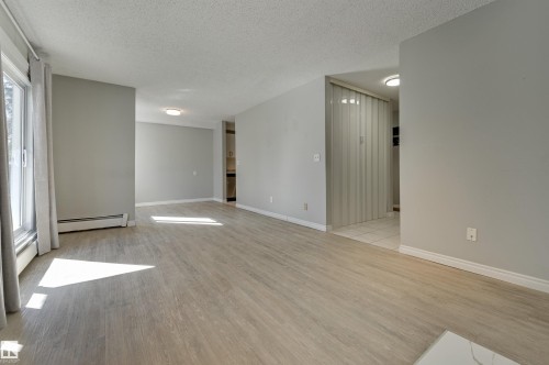 113 10838 108 Street, Edmonton, AB - Indoor Photo Showing Other Room