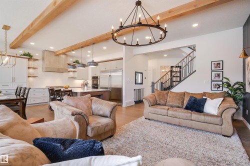 5501 109A Street, Edmonton, AB - Indoor Photo Showing Living Room