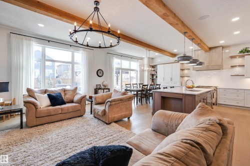 5501 109A Street, Edmonton, AB - Indoor Photo Showing Living Room