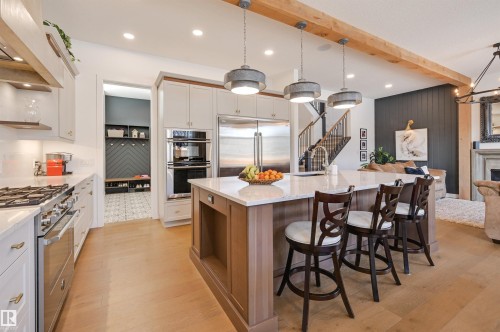 5501 109A Street, Edmonton, AB - Indoor Photo Showing Kitchen With Upgraded Kitchen