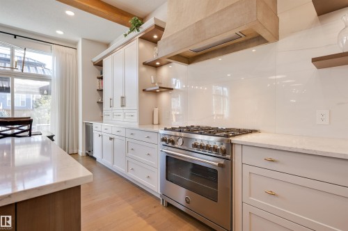 5501 109A Street, Edmonton, AB - Indoor Photo Showing Kitchen With Upgraded Kitchen