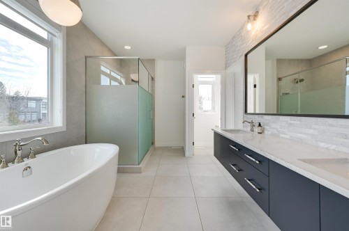 5501 109A Street, Edmonton, AB - Indoor Photo Showing Bathroom