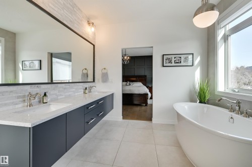 5501 109A Street, Edmonton, AB - Indoor Photo Showing Bathroom