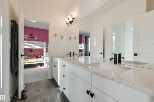 5501 109A Street, Edmonton, AB - Indoor Photo Showing Bathroom