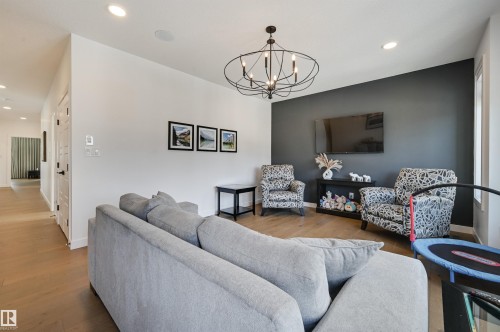 5501 109A Street, Edmonton, AB - Indoor Photo Showing Living Room
