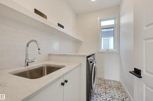 5501 109A Street, Edmonton, AB - Indoor Photo Showing Laundry Room