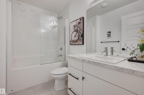5501 109A Street, Edmonton, AB - Indoor Photo Showing Bathroom