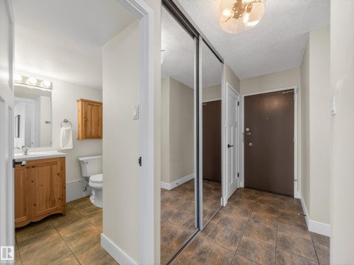 907 9930 113 Street, Edmonton, AB - Indoor Photo Showing Other Room
