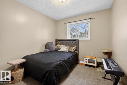 8409 99 Avenue, Fort Saskatchewan, AB - Indoor Photo Showing Bedroom