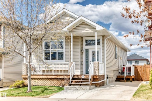 26 VAUGHN Avenue  Spruce Grove, AB T7X 4R9