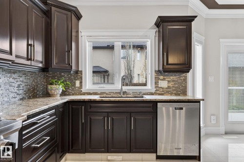 1607 Adamson Close, Edmonton, AB 