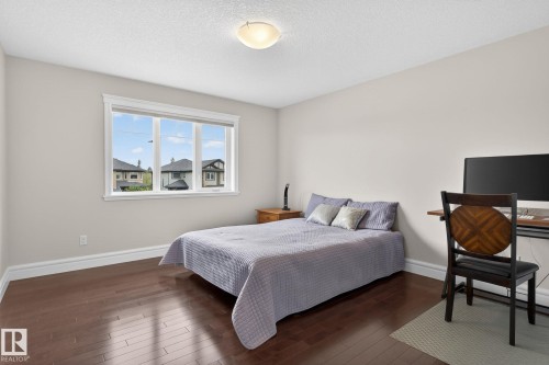 1607 Adamson Close, Edmonton, AB 