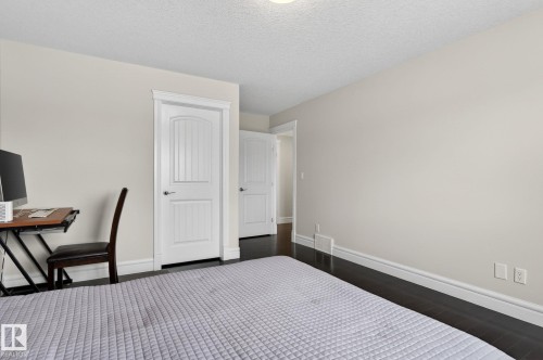 1607 Adamson Close, Edmonton, AB 