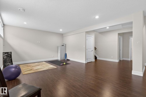1607 Adamson Close, Edmonton, AB 