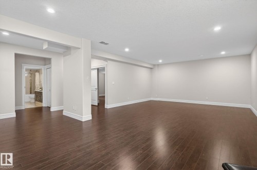 1607 Adamson Close, Edmonton, AB 