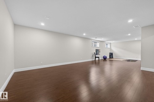 1607 Adamson Close, Edmonton, AB 