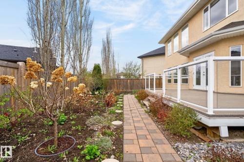 1607 Adamson Close, Edmonton, AB 