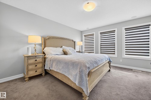 3306 Hilton Crescent, Edmonton, AB - Indoor Photo Showing Bedroom