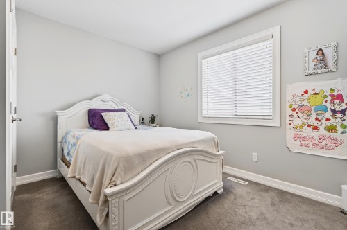 3306 Hilton Crescent, Edmonton, AB - Indoor Photo Showing Bedroom