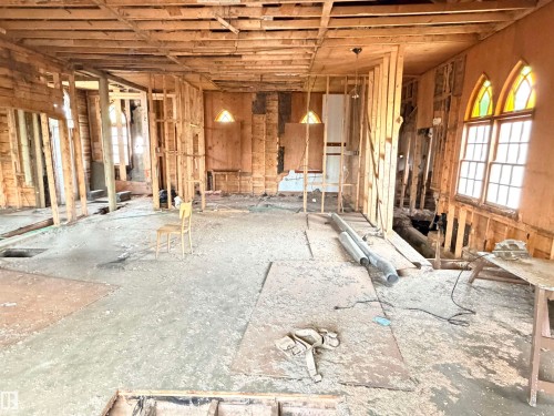 Image quality insufficient for description - 5036 49 Street, Clyde, AB - Indoor