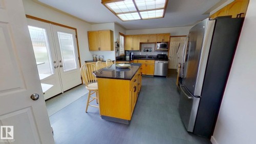 13908 117 Avenue, Edmonton, AB - Indoor Photo Showing Kitchen