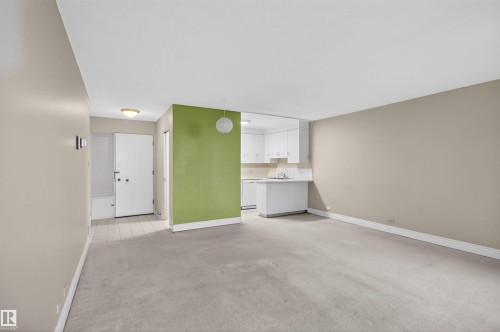 304 12207 Jasper Avenue, Edmonton, AB - Indoor