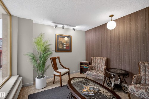 304 12207 Jasper Avenue, Edmonton, AB - Indoor Photo Showing Other Room