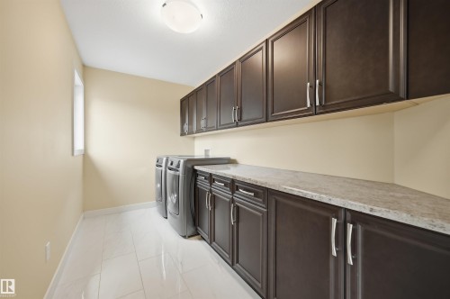 4547 Mead Crest, Edmonton, AB - Indoor Photo Showing Laundry Room