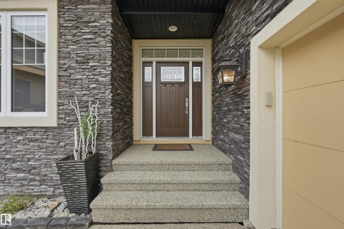 4547 Mead Crest, Edmonton, AB - Outdoor With Exterior
