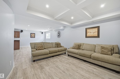 4547 Mead Crest, Edmonton, AB - Indoor Photo Showing Living Room