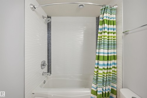 4547 Mead Crest, Edmonton, AB - Indoor Photo Showing Bathroom
