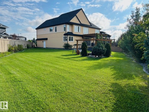 4547 Mead Crest, Edmonton, AB - Outdoor