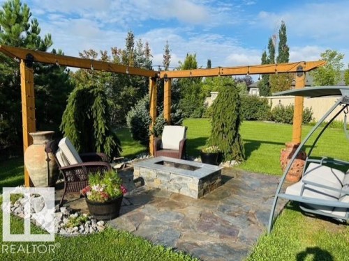 4547 Mead Crest, Edmonton, AB - Outdoor