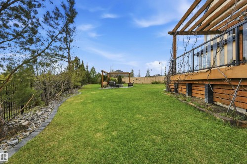 4547 Mead Crest, Edmonton, AB - Outdoor