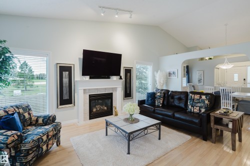 25 929 Picard Drive, Edmonton, AB 