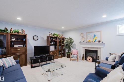 25 929 Picard Drive, Edmonton, AB 